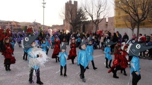 El Carnaval de Montblanc fa sàtira del mateix poble i esdevé un dels més multitudinaris dels últims anys