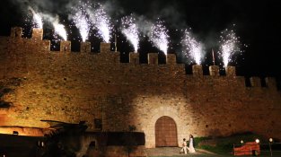La representació de la Llegenda de Sant Jordi torna a encisar el públic present
