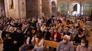 El cant de l'Escolania de Montserrat omple l'església de Sarral