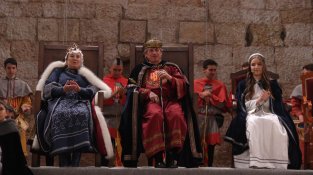Sant Jordi ha complert amb l'entrega de la rosa a la Princesa de la 35a Setmana Medieval