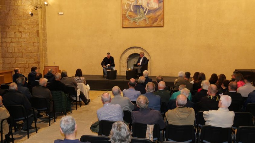 Una cinquantena de persones assisteixen a la presentació de l’obra guanyadora del 14è Premi Aires de la Conca de recerca comarcal