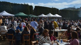Vilanova de Prades celebra la seva cita anual amb el Mercat de la Castanya