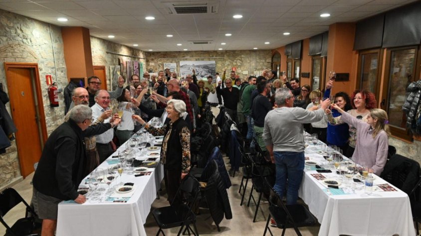 Forès brinda per la setena edició del Forès viu el Vi 