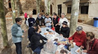 Esmorzar de castanyada a l'ermita de la Santíssima Trinitat