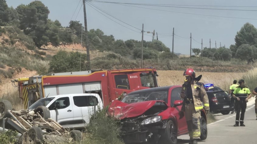 Accident amb dos turismes implicats a la C-241d, a Montblanc