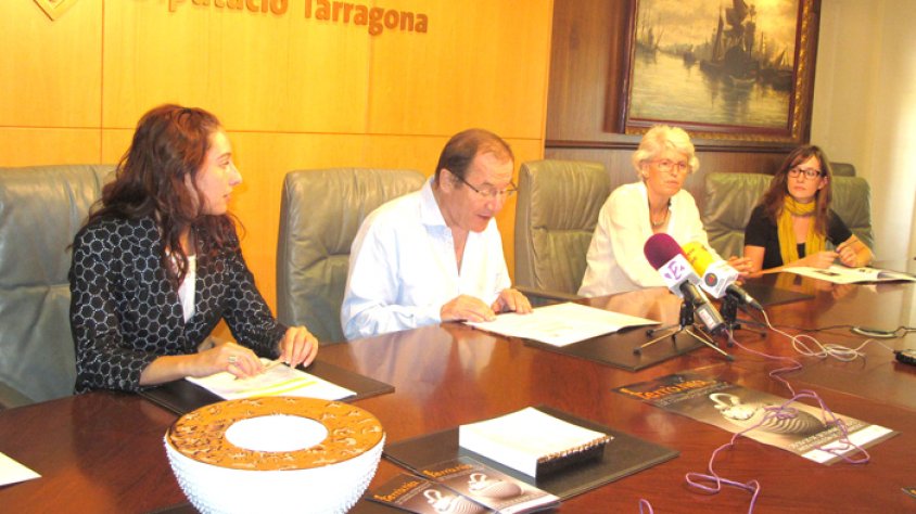 Un moment de l’acte de presentació del Festival Internacional de Ceràmica de Montblanc al Palau de la Diputació.