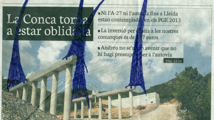 Els Natzarens; proposta d’intervenció pública: 4 escultures de forma cònica i mides variables; materials: plàstic reciclat tintat de pigment blau cobalt.