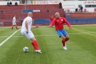 Uns veterans amb moltes baixes cauen derrotats en el derbi contra el Pla a casa
