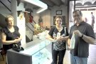 Els més petits transformen envasos buits en peces d’art  al Museu i Forn del Vidre de Vimbodí