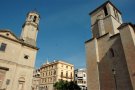 Roben telèfons mòbils i divers material electrònic en un establiment de l'Espluga