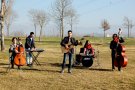 Origen neix per la voluntat d’experimentar amb el violoncel