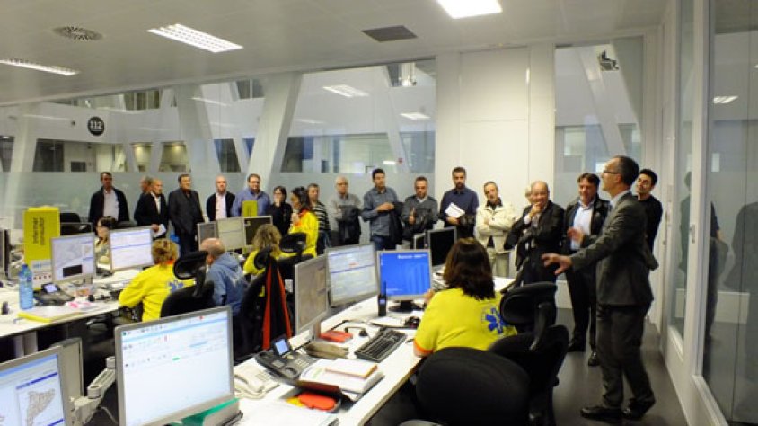 Els alcaldes a les instal·lacions del centre d'emergències 112