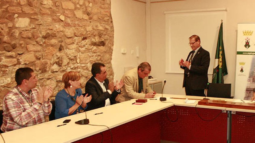 una imatge del plenari de constitució del nou ajuntament espluguí