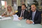 L’Obra Social “la Caixa” i Aprodisca signen un conveni pel “Programa de Millora en el suport de les famílies”