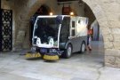 Presentada la nova màquina de neteja del municipi