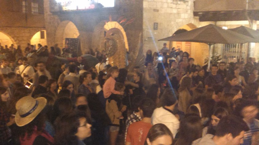 La plaça Major, just començar el Beu les Bèsties