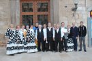 L’Associació Cultural Andalusa fa una exhibició a la plaça i actualitza el marcador de les festes