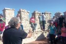 25 persones gaudeixen de la visita per la torre de Santa Perpètua de Gaià i Vallespinosa