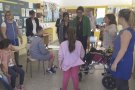 La directora dels Serveis Territorials d'Ensenyament visita el Col·legi Mare de Déu de la Serra i el centre d’educació especial Tilmar