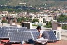 Empresa i Coneixement obre la línia d'ajuts per a l'adquisició de bateries per aprofitar l'electricitat solar que capten els sostres i terrats dels habitatges