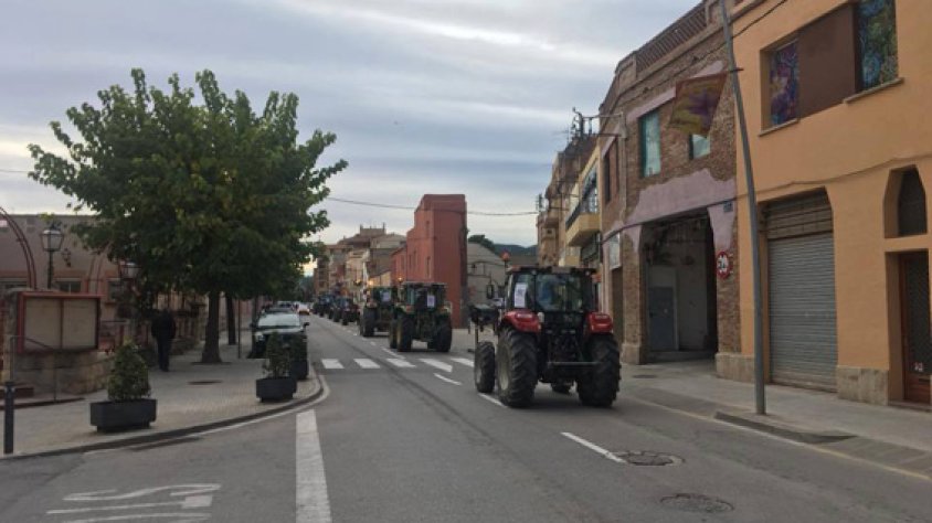 Pas dels tractors per Montblanc