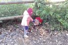 Els nens de l’Espluga van a buscar el tió al bosc de Poblet