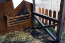 Cremen unes fustes del pessebre de la Plaça Major de Santa Coloma de Queralt