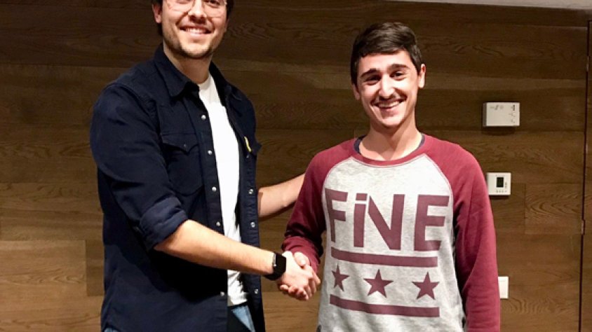 El president entrant Marc Pallissó (esquerra) amb el president sortint Roger Griñó (dreta).