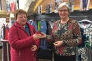 Un any més, els comerços de Montblanc celebraran l’arribada de la primavera tot regalant flors