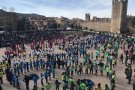 Aquesta tarda, més de 850 escolars han ballat simultàniament sardanes a Montblanc en unes 40 anelles