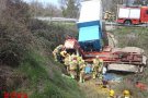 Ferit greu en un accident de camió a la carretera de Les Piles