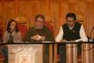Josep Andreu llegeix al ple una carta de Carme Forcadell enviada des d’Alcalá-Meco