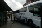 Un autobús acaba xocant contra el lateral de la coberta de l'estació d'autobusos de Montblanc