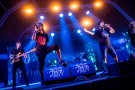 La Raíz s’acomiada de l’Acampada Jove amb un concert multitudinari 