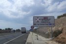 El Ministeri de Foment instal·la la senyalització a la N-340 i l’A-7, més a la N-240, per al desviament cap a l’autopista de vehicles pesants de 4 o més eixos