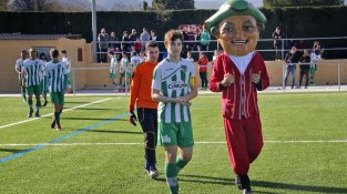 Espluga ja te un camp de futbol de gespa