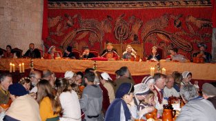 El sopar reial acull 400 persones a l'antiga església de Sant Francesc