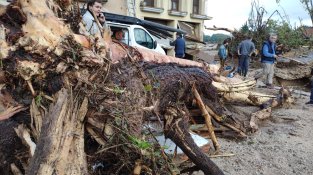 FOTOS. El Pont Vell, la zona més afectada per la riuada a Montblanc