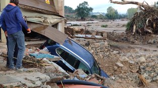 FOTOS. El Pont Vell, la zona més afectada per la riuada a Montblanc