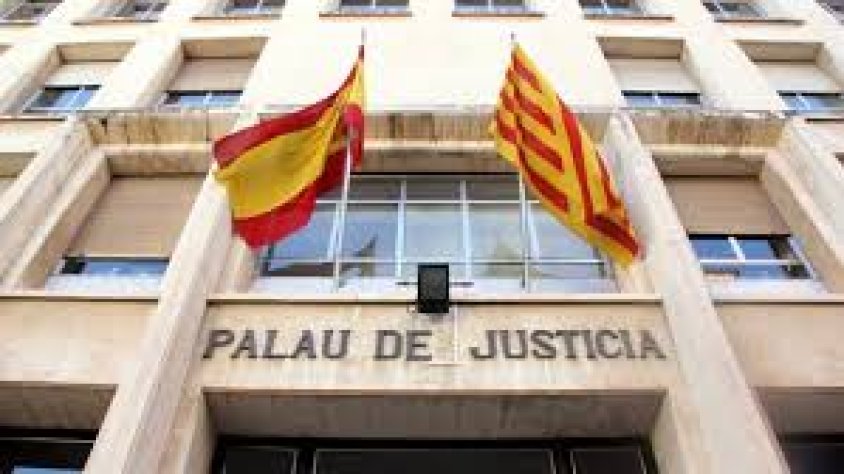 Judici a una persona acusada d'un delicte contra la salut pública