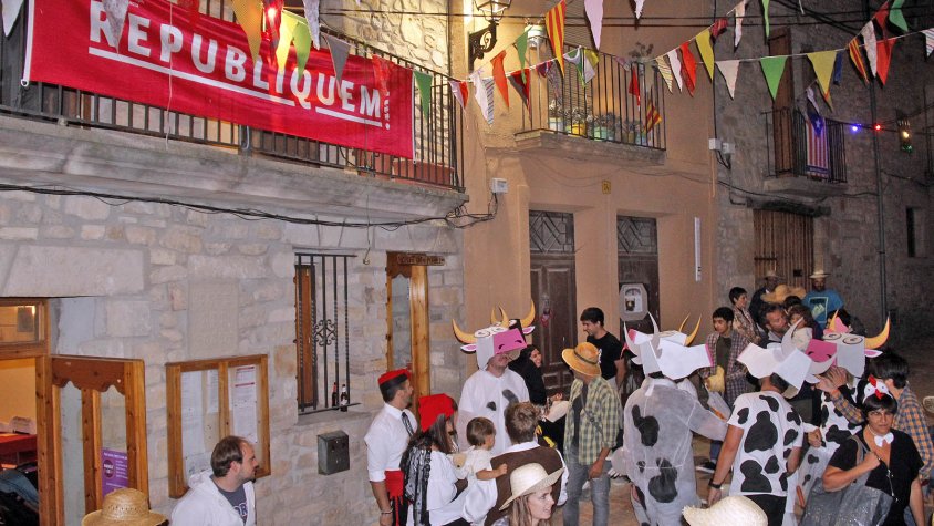 Amb el sopar de disfresses les Piles enceta el gruix dels actes de la seva Festa Major