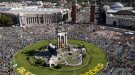 Els manifestants comencen a omplir la plaça Espanya i els carrers adjacents