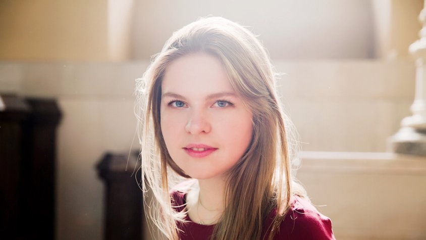 La jove Mona Rozdestvenskyte tanca el VII Festival Internacional d’Orgue de Poblet