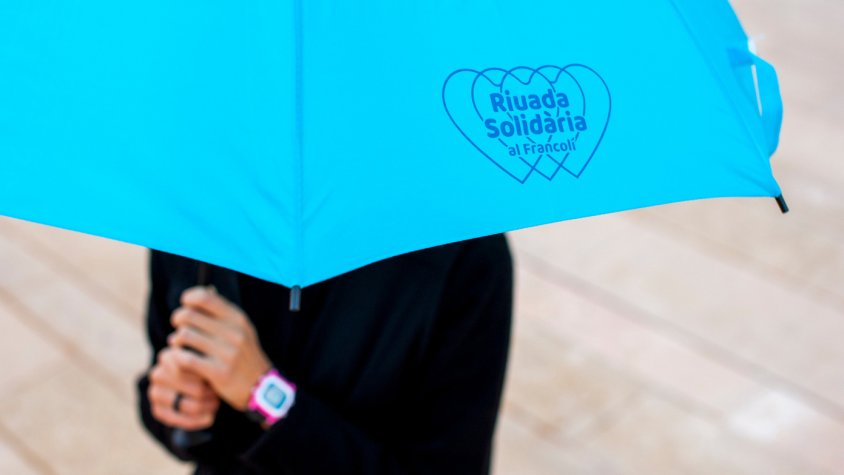 Una ‘performance’ amb paraigües blaus omplirà de solidaritat la zona zero de l’Espluga diumenge
