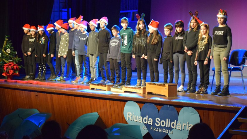 L'Escola Martí Poch va organitzar una riuada de nadales solidàries
