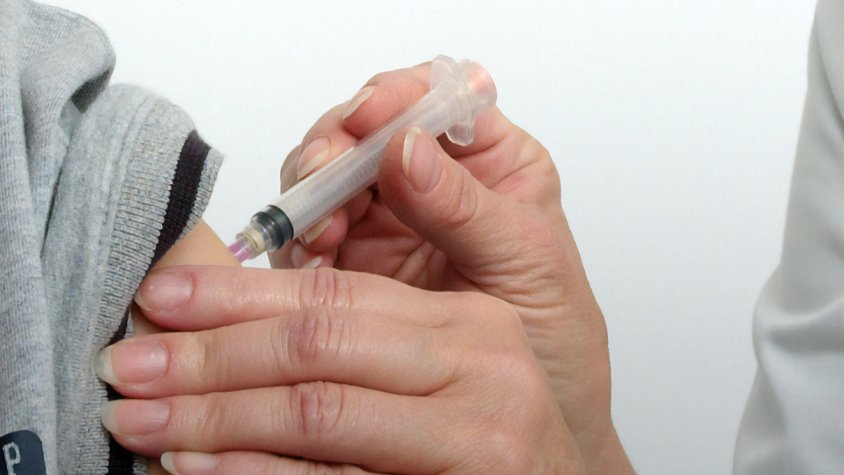 Catalunya amplia la protecció contra el meningococ en el nou calendari vacunal