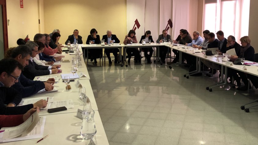 Viticultors i elaboradors es comprometen a equilibrar millor l'oferta i la demanda per a la propera verema