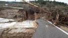 Primeres actuacions d’arranjament dels accessos al poble després de la riuada