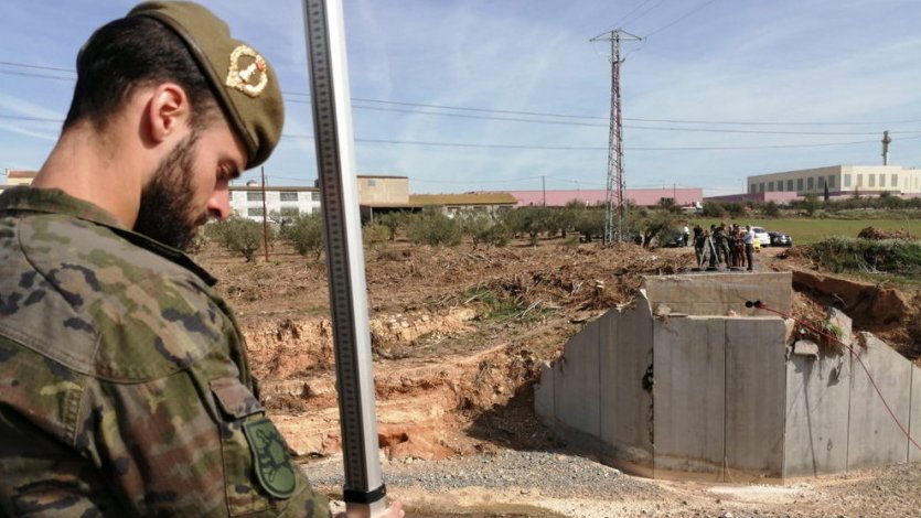 L'exèrcit va establir un pont provisional en el seu dia