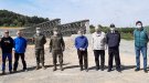 L'exèrcit espanyol enllesteix la reconstrucció d'un pont malmès per la riuada 